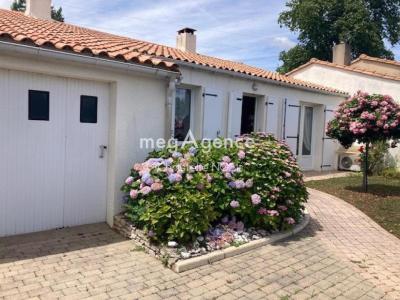 For sale Lucon 4 rooms 101 m2 Vendee (85400) photo 3