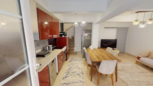 For sale 4 rooms 96 m2 Herault (34320) photo 0