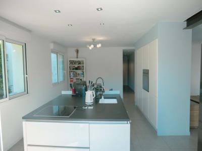 For sale A 10 MINUTES DE P�ZENAS 7 rooms 182 m2 Herault (34120) photo 3