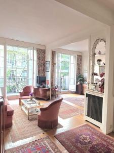 For sale EXELMANS MICHEL ANGE 4 rooms 104 m2 Paris (75016) photo 0
