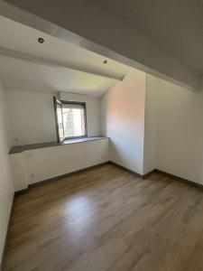 For rent HYPER CENTRE 4 rooms 75 m2 Pyrenees atlantiques (64000) photo 3