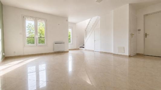 For rent Survilliers 3 rooms 69 m2 Val d'Oise (95470) photo 2