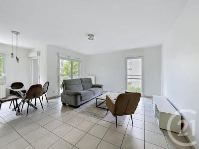 For rent Saint-priest 3 rooms 65 m2 Rhone (69800) photo 0