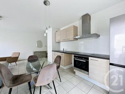 Louer Appartement Saint-priest 1100 euros