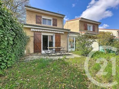 For sale Saint-pierre-de-chandieu 4 rooms 83 m2 Rhone (69780) photo 1