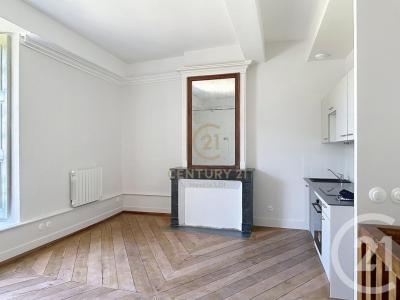 Louer Appartement Chassagny 690 euros