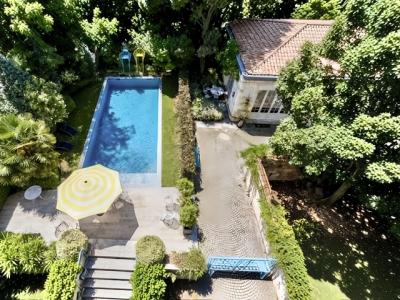For sale Bordeaux 18 rooms 1100 m2 Gironde (33000) photo 0