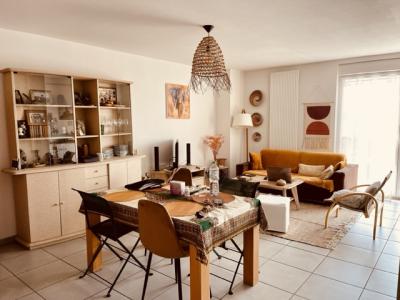 For sale Bordeaux 3 rooms 71 m2 Gironde (33200) photo 0