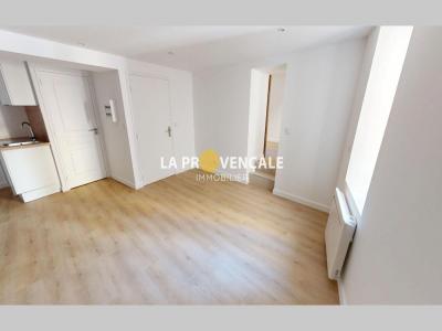 Acheter Appartement 42 m2 Trets