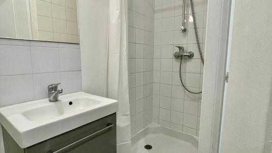 For rent Asnieres-sur-seine 1 room 28 m2 Hauts de Seine (92600) photo 3
