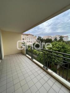 Louer Appartement Lyon-4eme-arrondissement 1323 euros