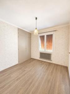 For sale Pertuis 4 rooms 94 m2 Vaucluse (84120) photo 3