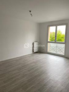 For rent Aubergenville 2 rooms 48 m2 Yvelines (78410) photo 0