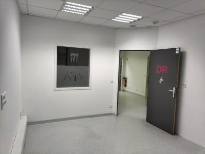 Louer Local commercial Estrees-saint-denis Oise