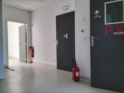 Louer Local commercial Estrees-saint-denis 10704 euros