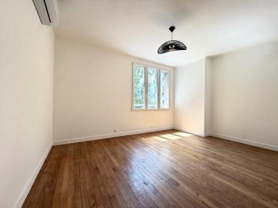 Acheter Appartement Paris-18eme-arrondissement 549000 euros