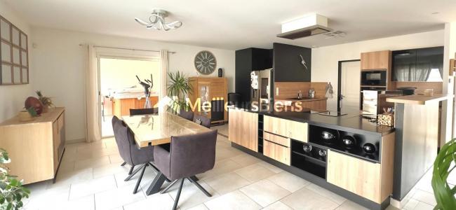 For sale Saintes 6 rooms 169 m2 Charente maritime (17100) photo 3