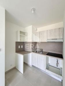 For rent Saint-laurent-du-var 2 rooms 42 m2 Alpes Maritimes (06700) photo 1