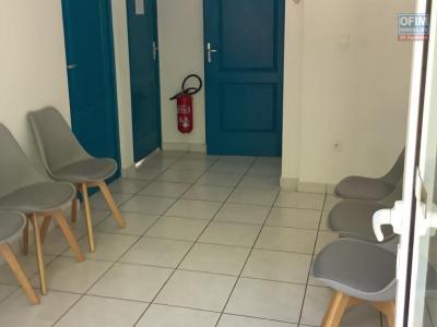 Louer Bureau 13 m2 Ravine-des-cabris