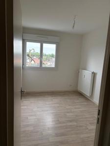 Louer Appartement Chevigny-saint-sauveur 377 euros