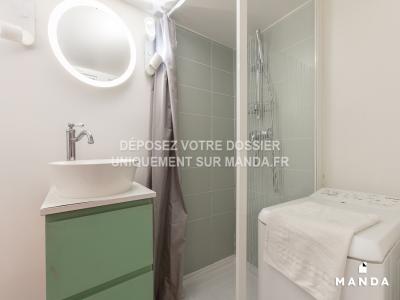 Louer Appartement 11 m2 Paris-18eme-arrondissement