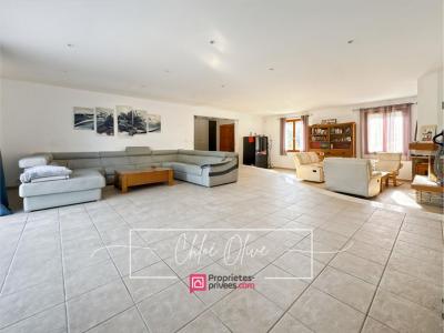 Acheter Maison 310 m2 Crecy-la-chapelle