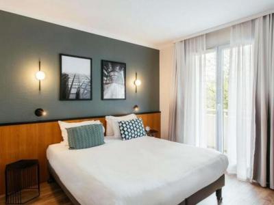 For sale Courbevoie 1 room 24 m2 Hauts de Seine (92400) photo 2