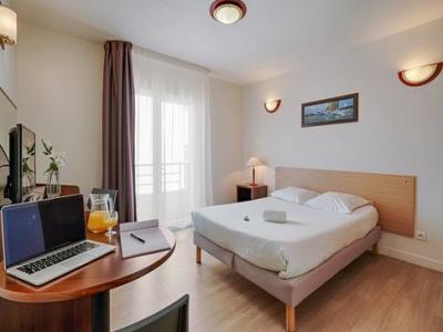 For sale Beziers 1 room 29 m2 Herault (34500) photo 2