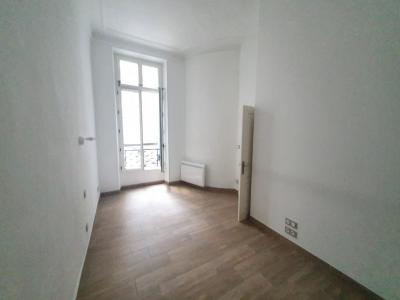 Louer Appartement Marseille-1er-arrondissement 810 euros