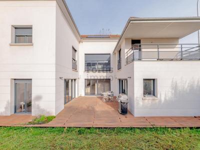 For sale Bois-colombes 8 rooms 263 m2 Hauts de Seine (92270) photo 2