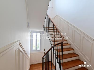 Louer Appartement 25 m2 Paris-19eme-arrondissement