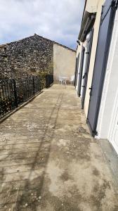 For rent CENTRE VILLAGE 5 rooms 129 m2 Herault (34150) photo 2