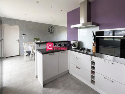 For sale Chapdes-beaufort 5 rooms 128 m2 Puy de dome (63230) photo 3