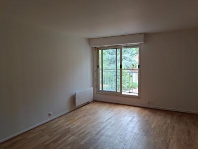 For rent Breuillet 1 room 32 m2 Essonne (91650) photo 0