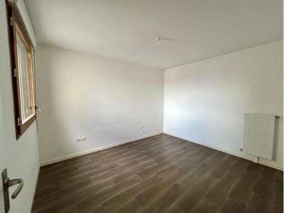 For rent Bretigny-sur-orge 3 rooms 61 m2 Essonne (91220) photo 2