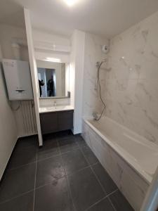 For rent Wattignies 3 rooms 74 m2 Nord (59139) photo 2