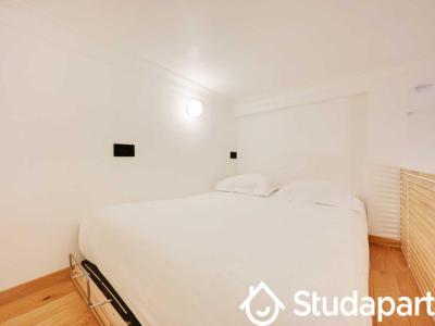 Louer Appartement 44 m2 Paris-7eme-arrondissement