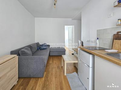 Louer Appartement 30 m2 Paris-18eme-arrondissement