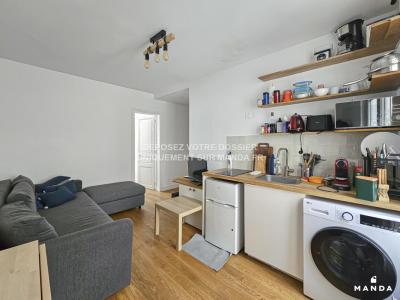 Louer Appartement Paris-18eme-arrondissement 1050 euros