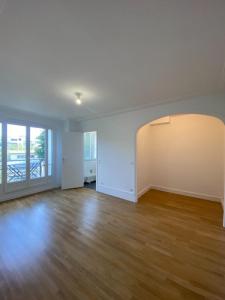 Annonce Location Appartement Paris-18eme-arrondissement 75