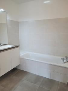 Louer Appartement Chasse-sur-rhone 594 euros