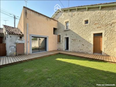 For sale Couronne 5 rooms 138 m2 Charente (16400) photo 0