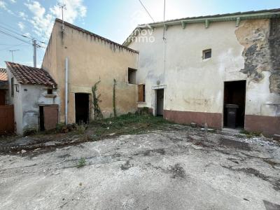 For sale Couronne 5 rooms 138 m2 Charente (16400) photo 1