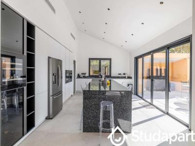 Louer Appartement 220 m2 Mougins