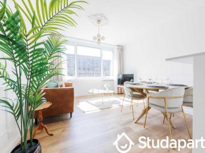 Louer Appartement 64 m2 Paris-15eme-arrondissement