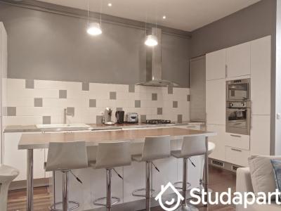 Louer Appartement 70 m2 Bordeaux