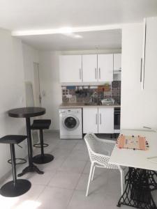 For rent Bordeaux 1 room 23 m2 Gironde (33000) photo 0
