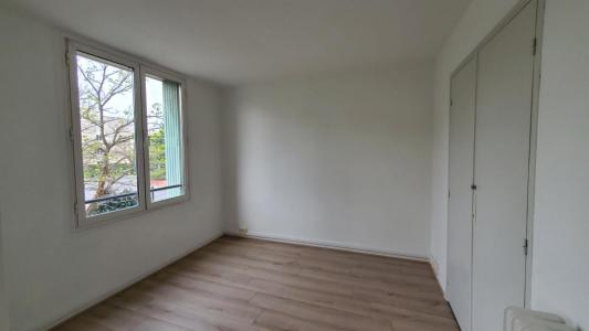 Louer Appartement 78 m2 Beaurecueil