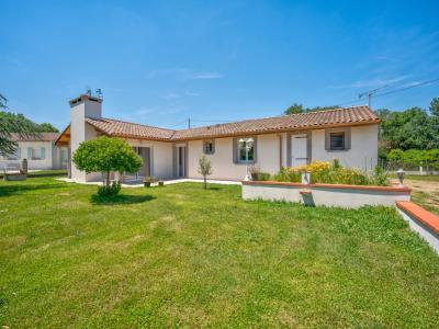 For sale Saint-lys 4 rooms 134 m2 Haute garonne (31470) photo 0