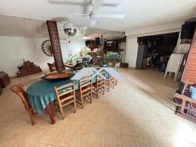 Acheter Immeuble Petite-ile 339900 euros